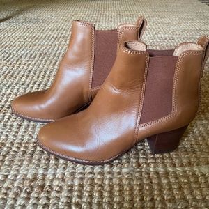 Madewell heeled Ankle boot in Dried Maple